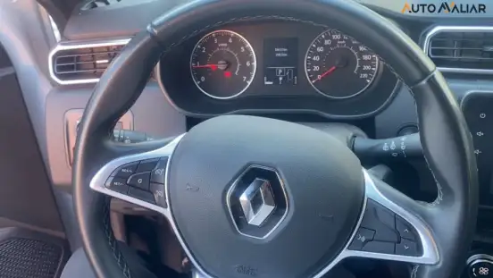 RENAULT-DUSTER-2023