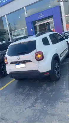 RENAULT-DUSTER-2023