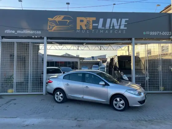 RENAULT FLUENCE 2.0 DYNAMIQUE 16V FLEX 4P AUTOMÁTICO
