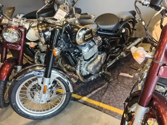 ROYAL ENFIELD-CLASSIC 650 BLACK CHROME ROYAL ENFIELD-CLASSIC 650 BLACK CHROME-2026
