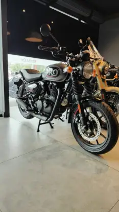 ROYAL ENFIELD-HUNTER 350-2026