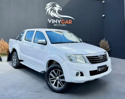 TOYOTA HILUX 2.7 SRV 4X4 CD 16V FLEX 4P AUTOMÁTICO TOYOTA HILUX 2.7 SRV 4X4 CD 16V FLEX 4P AUTOMÁTICO