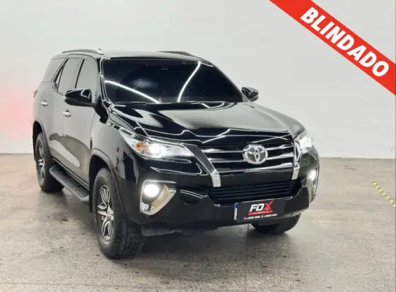 TOYOTA HILUX SW4 2.7 SRV 7 LUGARES 4X2 16V FLEX 4P AUTOMÁTICO TOYOTA HILUX SW4 2.7 SRV 7 LUGARES 4X2 16V FLEX 4P AUTOMÁTICO