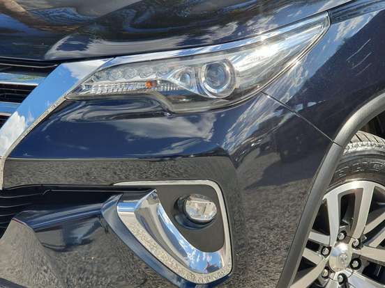 TOYOTA-HILUX SW4-2.7 SRV 7 LUGARES 4X2 16V FLEX 4P AUTOMÁTICO TOYOTA-HILUX SW4-2017