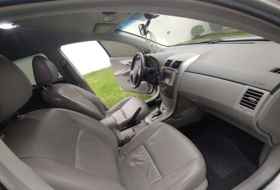 TOYOTA-COROLLA-2010