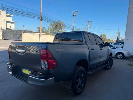 TOYOTA-HILUX-2.8 D-4D TURBO DIESEL CD POWER PACK 4X4 AUTOMÁTICO TOYOTA-HILUX-2025
