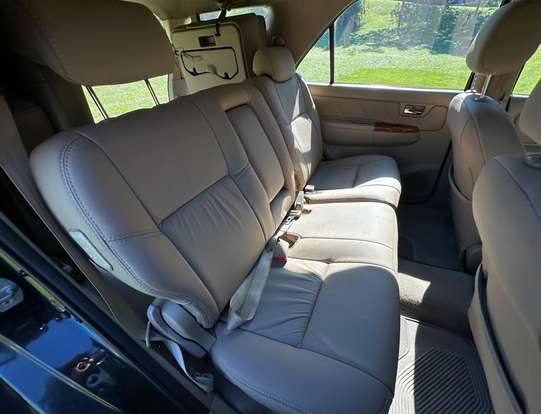 TOYOTA-HILUX SW4-2010