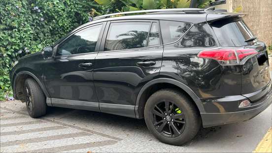 TOYOTA-RAV4-2018
