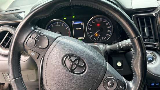 TOYOTA-RAV4-2018