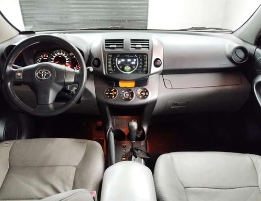 TOYOTA-RAV4-2010