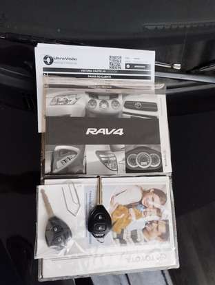 TOYOTA-RAV4-2010