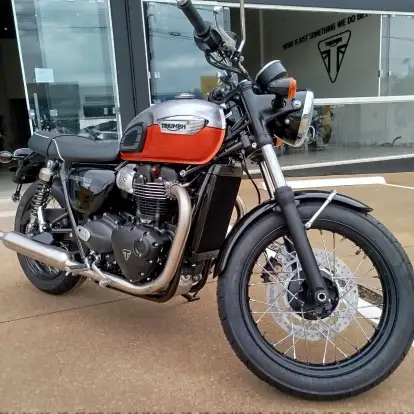 TRIUMPH-BONNEVILLE T100 900-2025