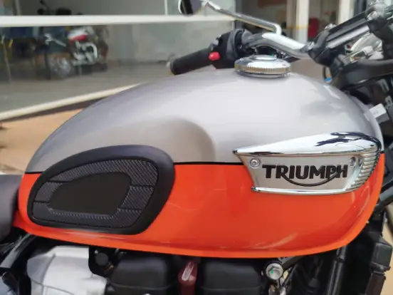 TRIUMPH-BONNEVILLE T100 900 TRIUMPH-BONNEVILLE T100 900-2025
