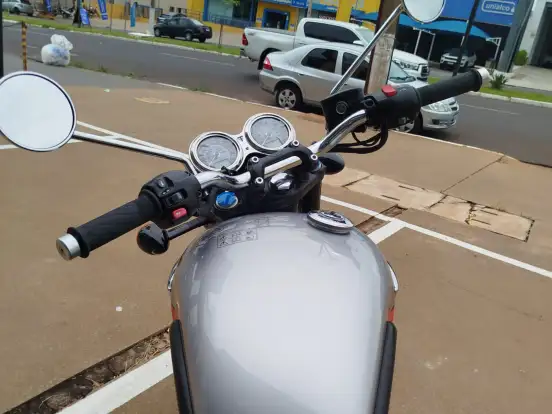 TRIUMPH-BONNEVILLE T100 900 TRIUMPH-BONNEVILLE T100 900-2025