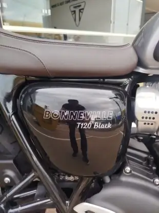 TRIUMPH-BONNEVILLE T120 BLACK 1200 TRIUMPH-BONNEVILLE T120 BLACK 1200-2025