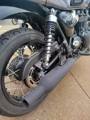 TRIUMPH-BONNEVILLE T120 BLACK 1200-2025