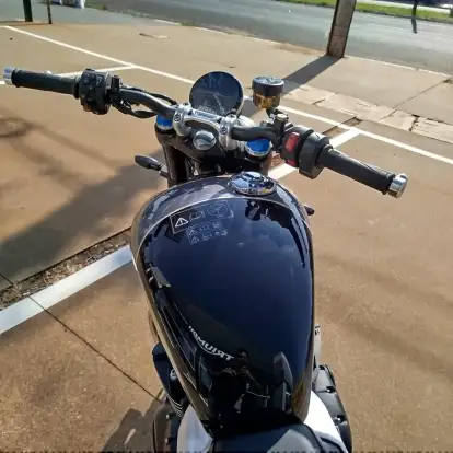 TRIUMPH-SPEED TWIN 900-2025