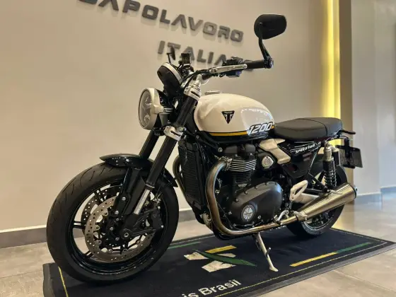 TRIUMPH SPEED TWIN 