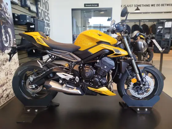 TRIUMPH STREET TRIPLE RS ABS 