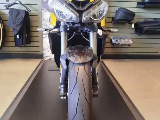 TRIUMPH-STREET TRIPLE RS ABS TRIUMPH-STREET TRIPLE RS ABS-2025