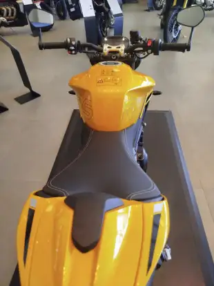 TRIUMPH-STREET TRIPLE RS ABS-2025