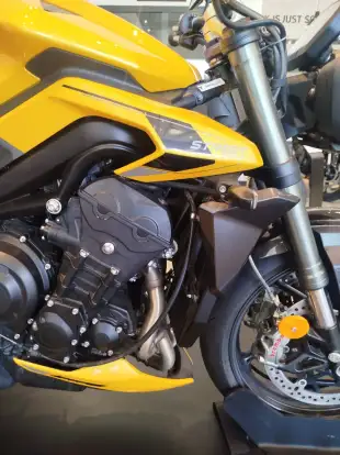 TRIUMPH-STREET TRIPLE RS ABS-2025