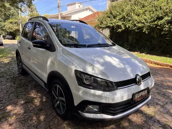 VOLKSWAGEN-FOX-2019