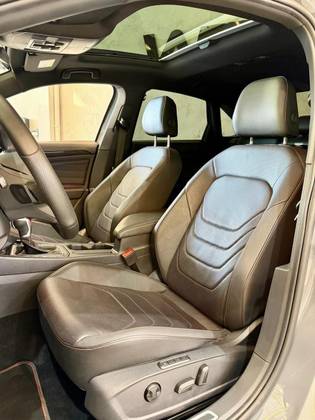 /en/city/cate-car-used-car/volkswagen-jetta-2024-2-0-350-tsi-gasoline-gli-dsg-48102176518703104/-10