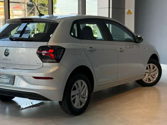 VOLKSWAGEN-POLO-1.0 170 TSI COMFORTLINE AUTOMÁTICO VOLKSWAGEN-POLO-2024