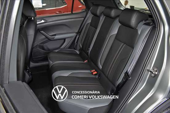 VOLKSWAGEN-T-CROSS-2026