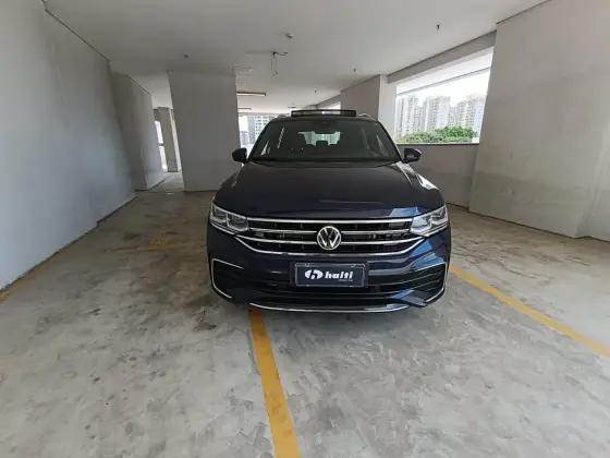 VOLKSWAGEN TIGUAN 2.0 300 TSI GASOLINA ALLSPACE R-LINE AUTOMÁTICO VOLKSWAGEN TIGUAN 2.0 300 TSI GASOLINA ALLSPACE R-LINE AUTOMÁTICO