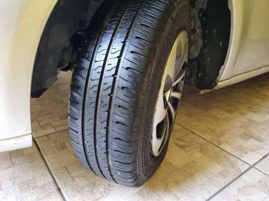 VOLKSWAGEN-GOL-1.0 MI 8V FLEX 4P MANUAL G.V VOLKSWAGEN-GOL-2010