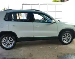 VOLKSWAGEN TIGUAN 2.0 TSI 16V TURBO GASOLINA 4P TIPTRONIC VOLKSWAGEN TIGUAN 2.0 TSI 16V TURBO GASOLINA 4P TIPTRONIC
