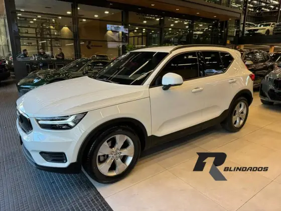 VOLVO XC40 2.0 T4 GASOLINA GEARTRONIC VOLVO XC40 2.0 T4 GASOLINA GEARTRONIC