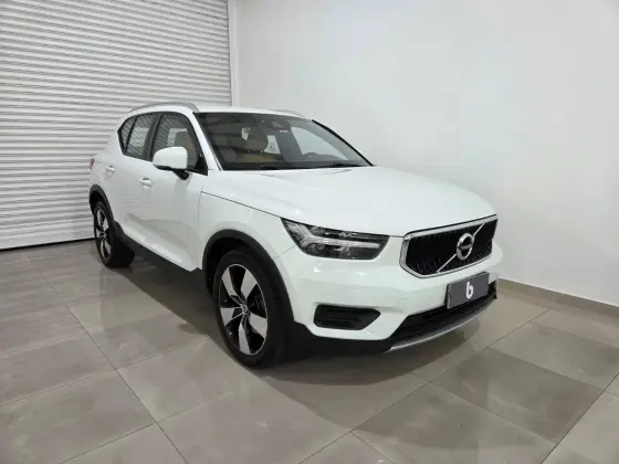 VOLVO XC40 2.0 T5 GASOLINA MOMENTUM AWD GEARTRONIC VOLVO XC40 2.0 T5 GASOLINA MOMENTUM AWD GEARTRONIC