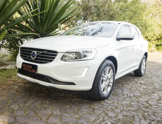 VOLVO XC60 2.0 T5 DYNAMIC FWD TURBO GASOLINA 4P AUTOMÁTICO VOLVO XC60 2.0 T5 DYNAMIC FWD TURBO GASOLINA 4P AUTOMÁTICO