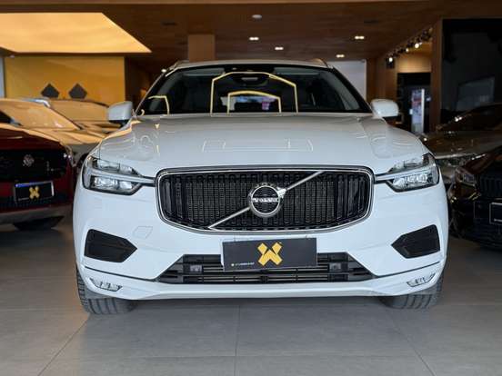VOLVO-XC60-2.0 T5 GASOLINA MOMENTUM AWD GEARTRONIC VOLVO-XC60-2018