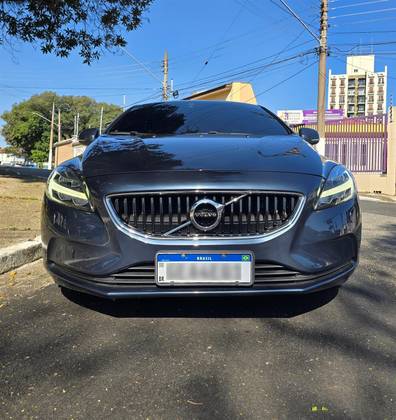 VOLVO V40 2.0 T4 MOMENTUM GASOLINA 4P AUTOMÁTICO