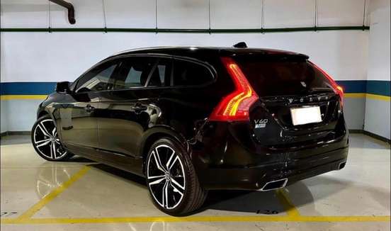 VOLVO-V60-2.0 T5 KINETIC TURBO GASOLINA 4P AUTOMÁTICO VOLVO-V60-2015