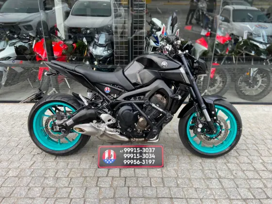 YAMAHA MT-09 