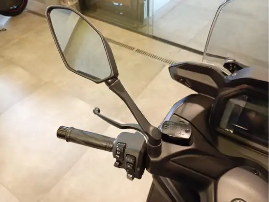 YAMAHA-XMAX 300 CONNECTED ABS-2025