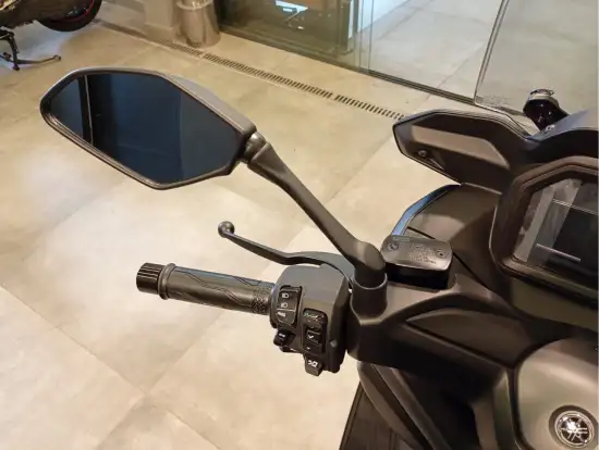 YAMAHA-XMAX 300 CONNECTED ABS YAMAHA-XMAX 300 CONNECTED ABS-2025