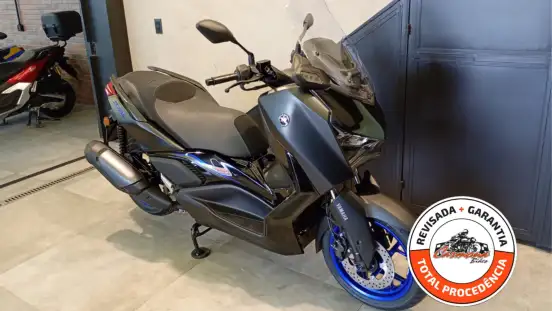 YAMAHA-XMAX 300 CONNECTED ABS-2025