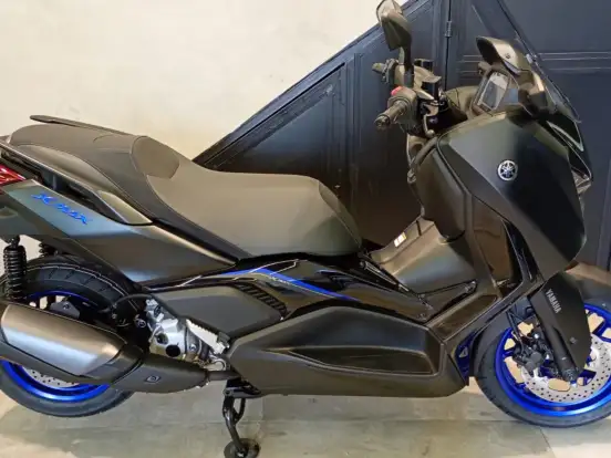 YAMAHA-XMAX 300 CONNECTED ABS YAMAHA-XMAX 300 CONNECTED ABS-2025