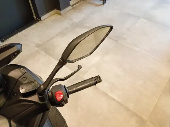 YAMAHA-XMAX 300 CONNECTED ABS YAMAHA-XMAX 300 CONNECTED ABS-2025