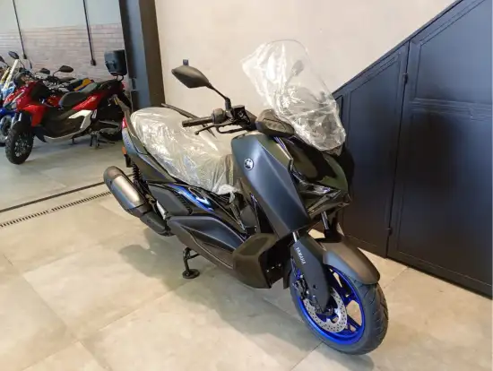 YAMAHA-XMAX 300 CONNECTED ABS YAMAHA-XMAX 300 CONNECTED ABS-2025
