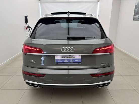 AUDI-Q5-2.0 45 TFSI GASOLINA S-LINE QUATTRO S TRONIC AUDI-Q5-2024