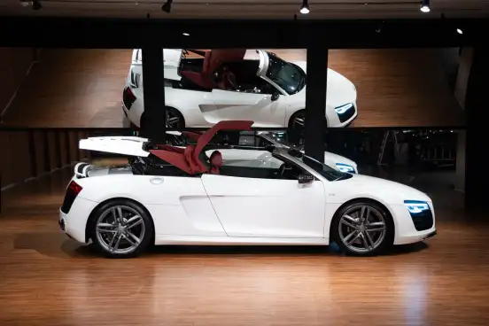 AUDI-R8-2014