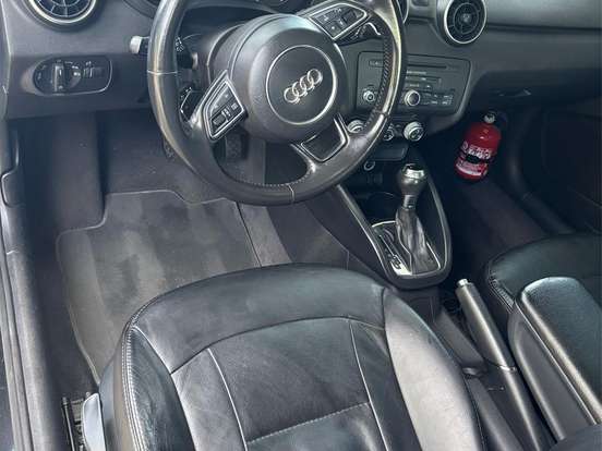 AUDI-A1-1.4 TFSI ATTRACTION 16V 122CV GASOLINA 2P AUTOMÁTICO AUDI-A1-2011