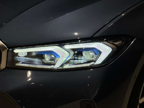 BMW-320i-2025